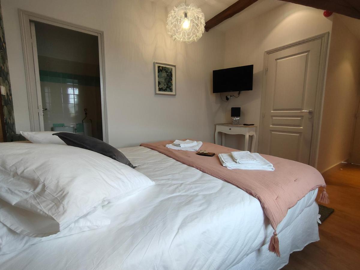 Auberge Des Colettes Coutansouze Ngoại thất bức ảnh