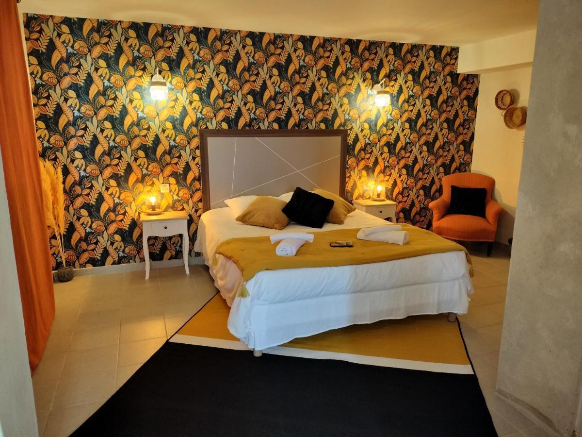 Auberge Des Colettes Coutansouze Ngoại thất bức ảnh