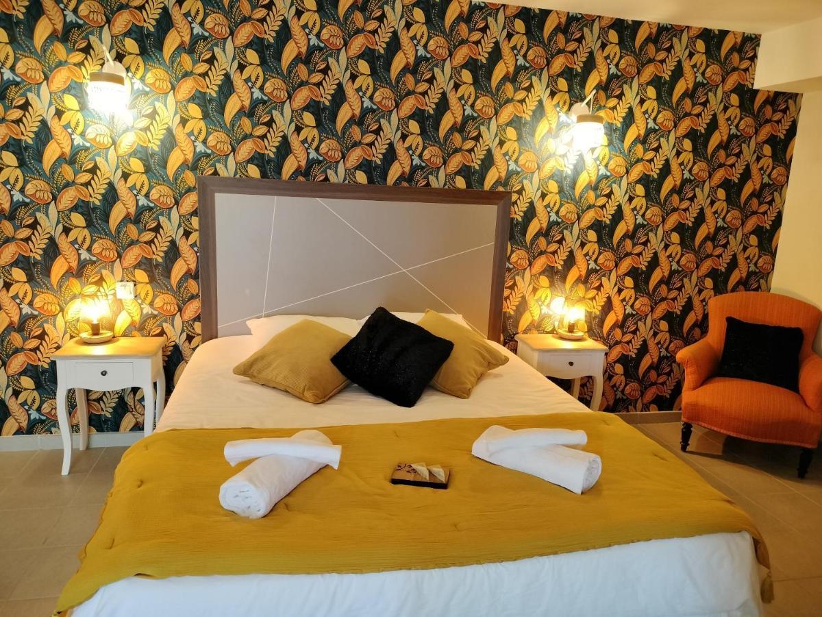 Auberge Des Colettes Coutansouze Ngoại thất bức ảnh