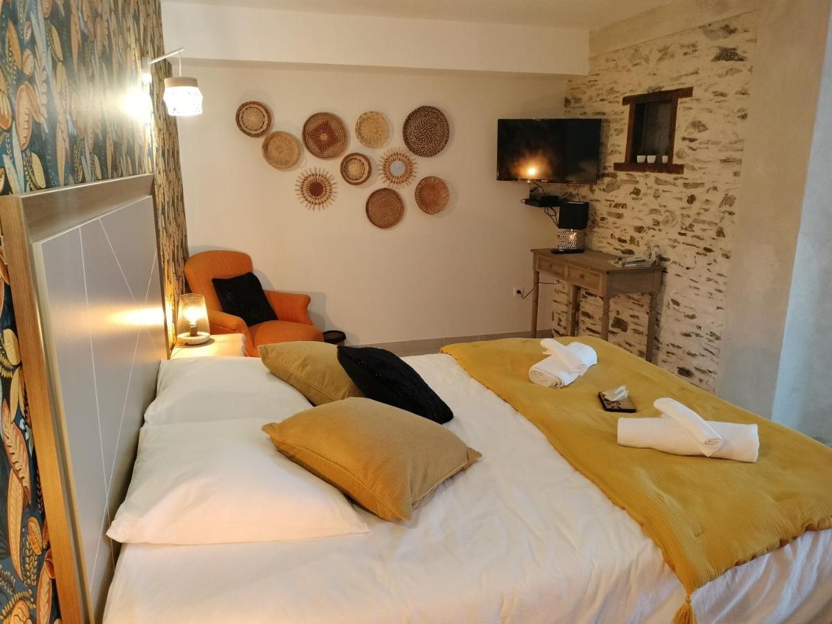 Auberge Des Colettes Coutansouze Ngoại thất bức ảnh